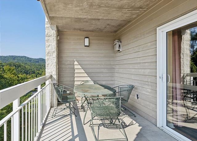 Whispering Pines Condo 341 in Pigeon Forge TN