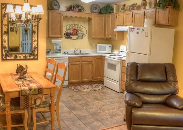 Whispering Pines 141 Pigeon Forge TN Downtown City View Condo