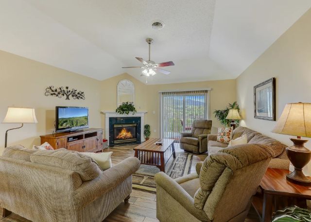 Whispering Pines Condo 653 Downtown Pigeon Forge Free Tickets