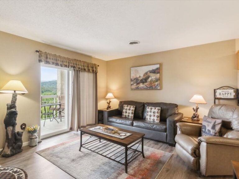 Whispering Pines Condo 451 Mountain View Rental Downtown Pigeon Forge