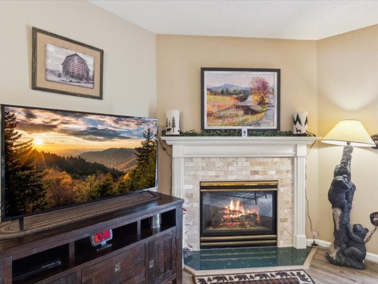 Whispering Pines Condo 451 Mountain View Rental Downtown Pigeon Forge