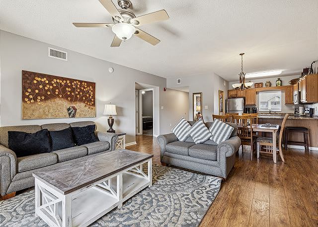 Whispering Pines 4 Bedroom Condo in Pigeon Forge Condo 544