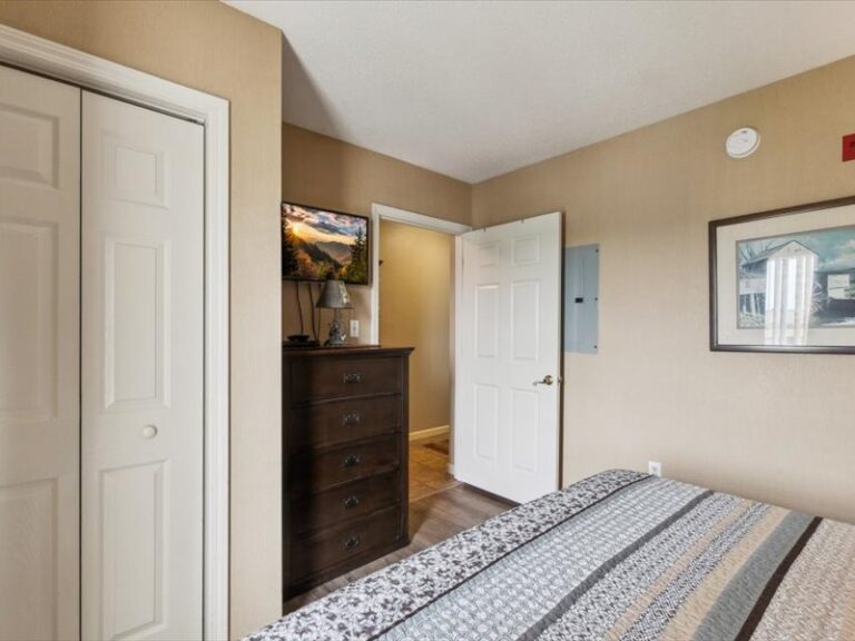 Whispering Pines Condo 451 Mountain View Rental Downtown Pigeon Forge