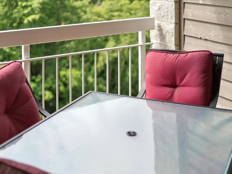 Whispering Pines 444 Vacation Destination Downtown Pigeon Forge with Mountain View