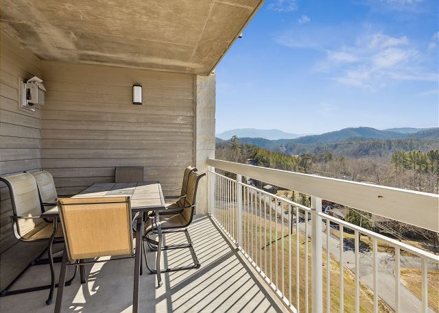 Whispering Pines Vacation Rental 534 Pigeon Forge