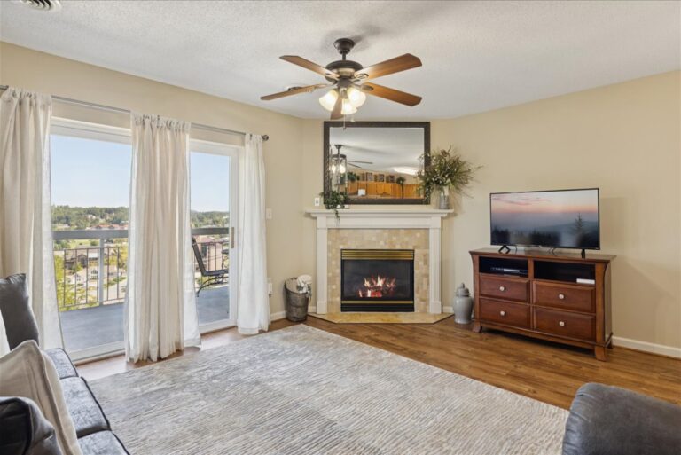 Whispering Pines 141 Pigeon Forge TN Downtown City View Condo