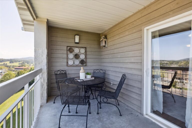 Whispering Pines 141 Pigeon Forge TN Downtown City View Condo
