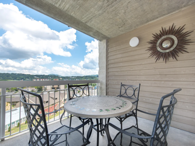 Whispering Pines Condo 113 Vacation Rental Pigeon Forge Near Dollywood
