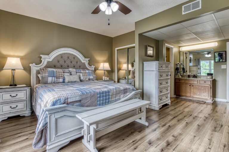 Whispering Pines Splendor at the Pines Condo 443 Pigeon Forge, Downtown, Near Dollywood, Smoky Mountains