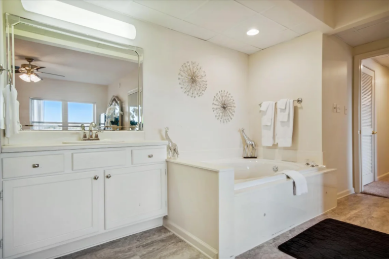 Whispering Pines Condo 124 Near Smokies and Dollywood, Pigeon Forge Vacation Rental