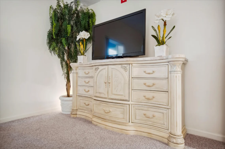 Whispering Pines Condo 124 Near Smokies and Dollywood, Pigeon Forge Vacation Rental