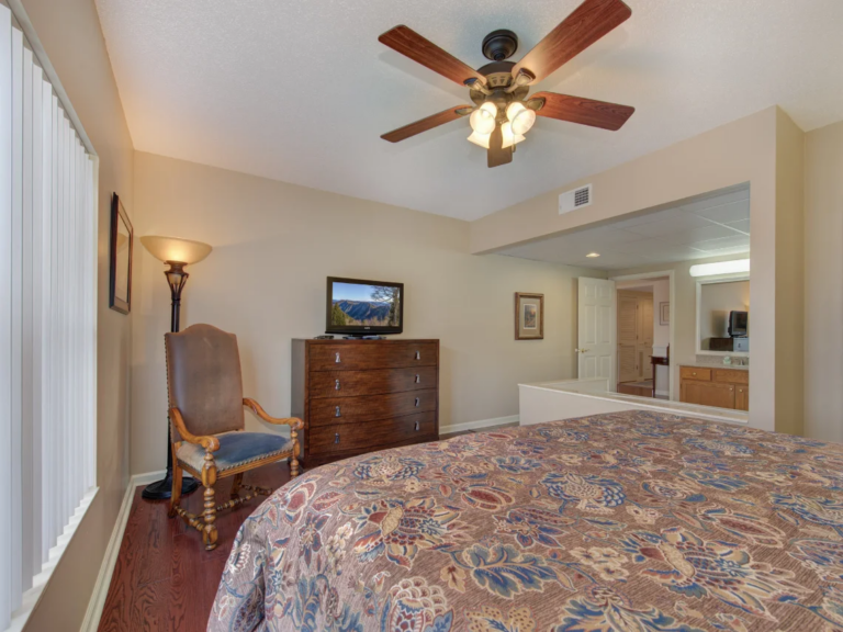 Whispering Pines Condo 113 Vacation Rental Pigeon Forge Near Dollywood