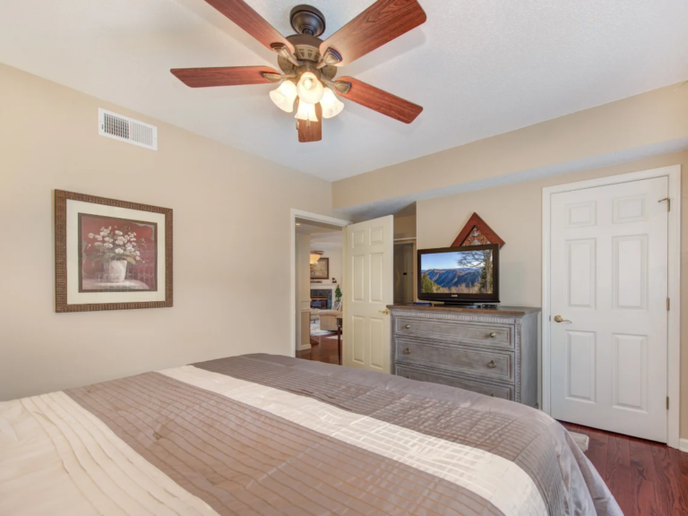 Whispering Pines Condo 113 Vacation Rental Pigeon Forge Near Dollywood