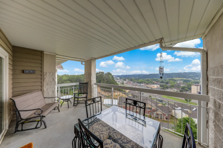 Whispering Pines Bird's Eye View Condo 252 Pigeon Forge