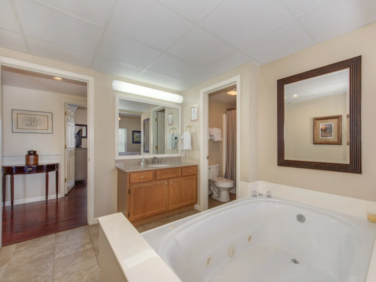 Whispering Pines Condo 113 Vacation Rental Pigeon Forge Near Dollywood