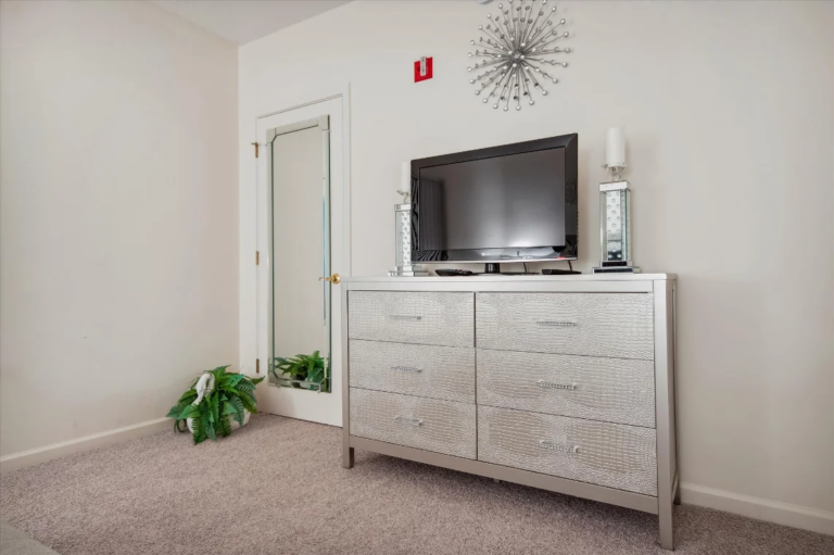 Whispering Pines Condo 124 Near Smokies and Dollywood, Pigeon Forge Vacation Rental