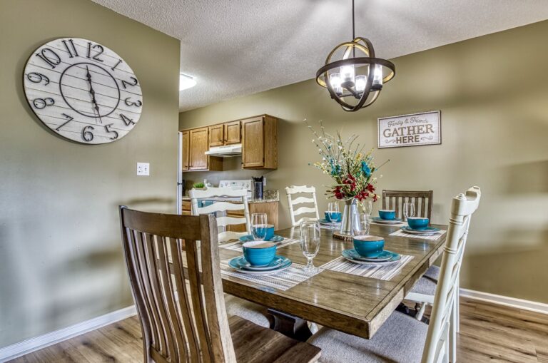 Whispering Pines Splendor at the Pines Condo 443 Pigeon Forge, Downtown, Near Dollywood, Smoky Mountains