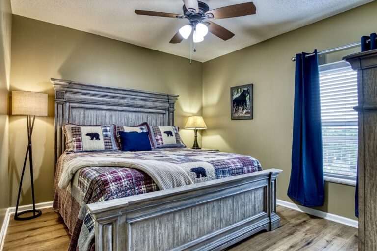 Whispering Pines Splendor at the Pines Condo 443 Pigeon Forge, Downtown, Near Dollywood, Smoky Mountains