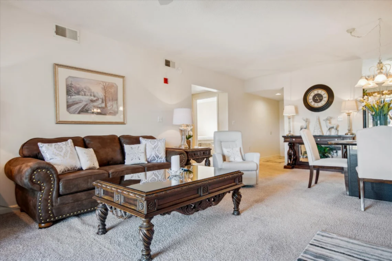 Whispering Pines Condo 124 Near Smokies and Dollywood, Pigeon Forge Vacation Rental