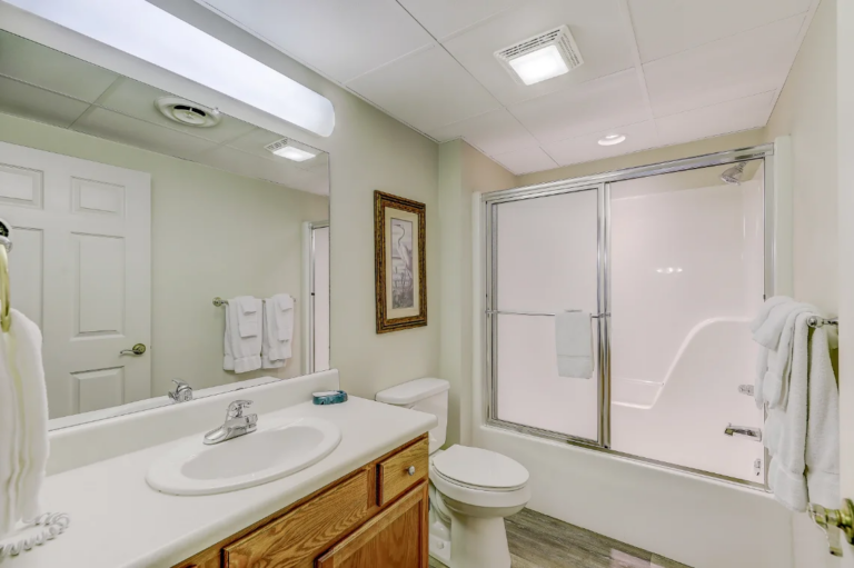 Whispering Pines Condo 243 near Smokies and Dollywood, in Pigeon Forge TN