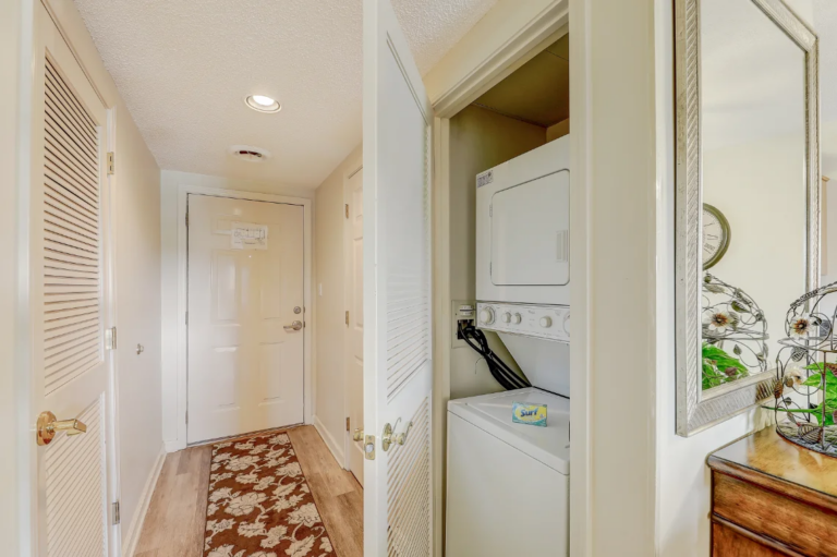 Whispering Pines Condo 243 near Smokies and Dollywood, in Pigeon Forge TN