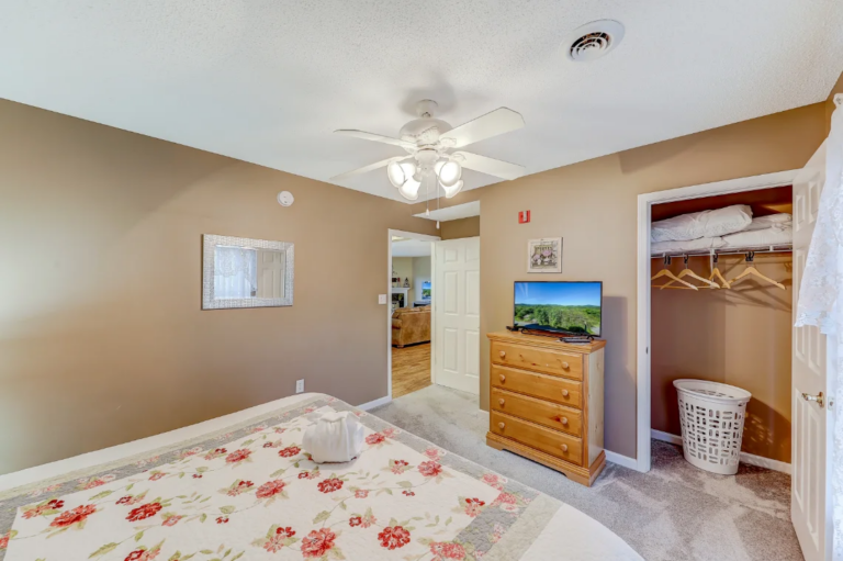 Whispering Pines Bird's Eye View Condo 252 Pigeon Forge